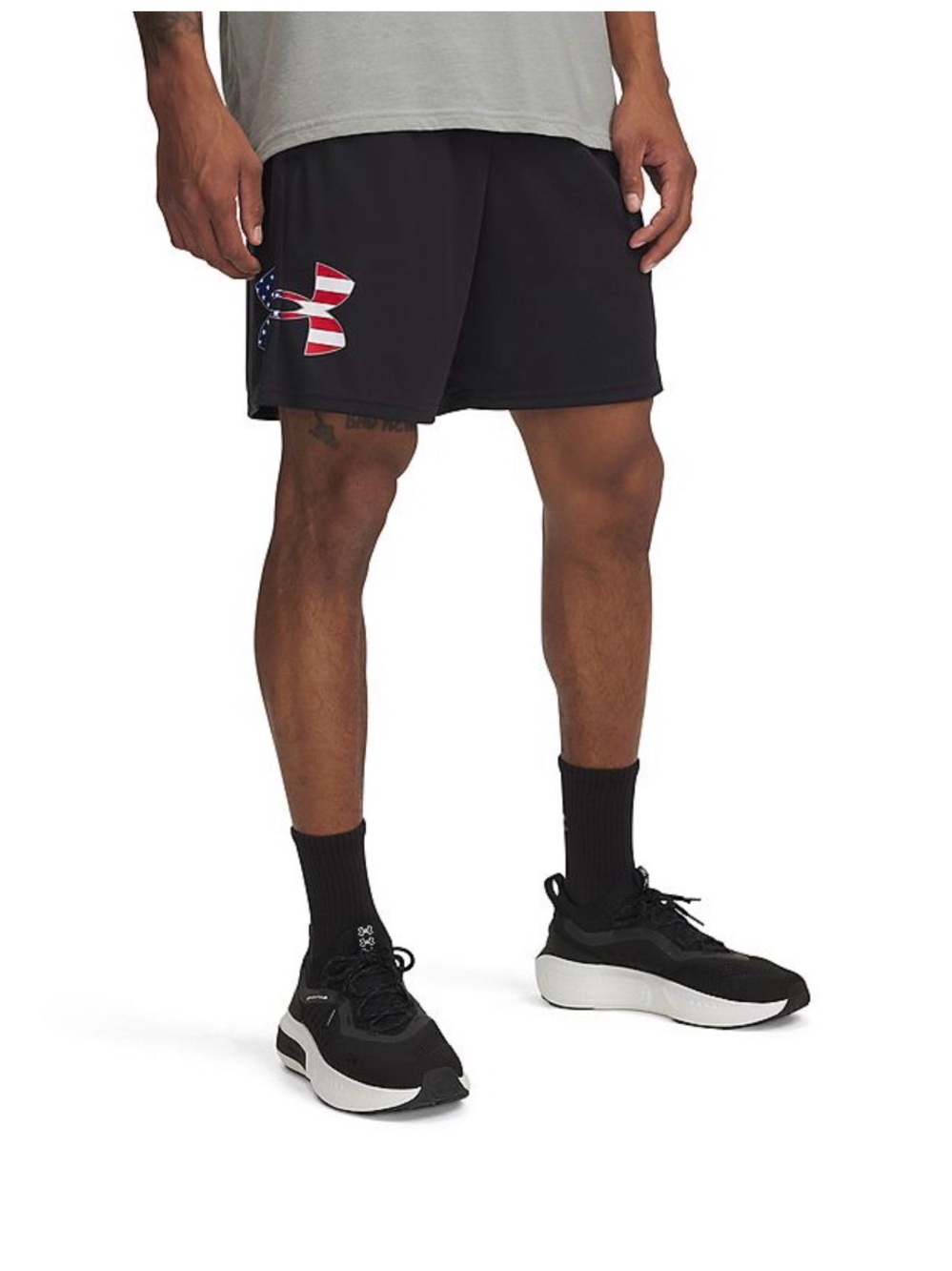 NWT Under Armour Freedom Tech Flag Logo Shorts Men’s 2XL Black